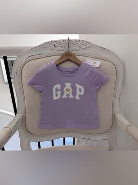 🤍 12~18 Mth GAP Lilac Short-Sleeve 100% Cotton Tee with Daisy Logo NWT